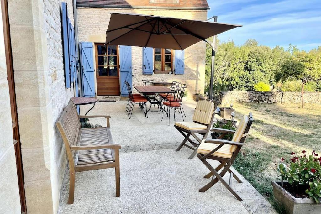 Charming 19Th Century Farmhouse With Pool Vitrac  Esterno foto